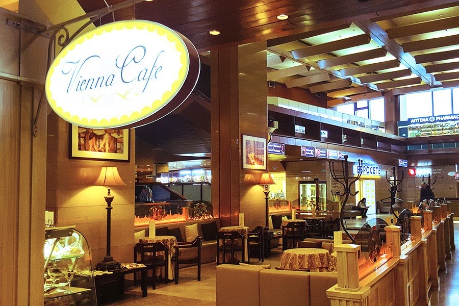 Cafe "Cosmos" гостиницы «Космос» в Москве